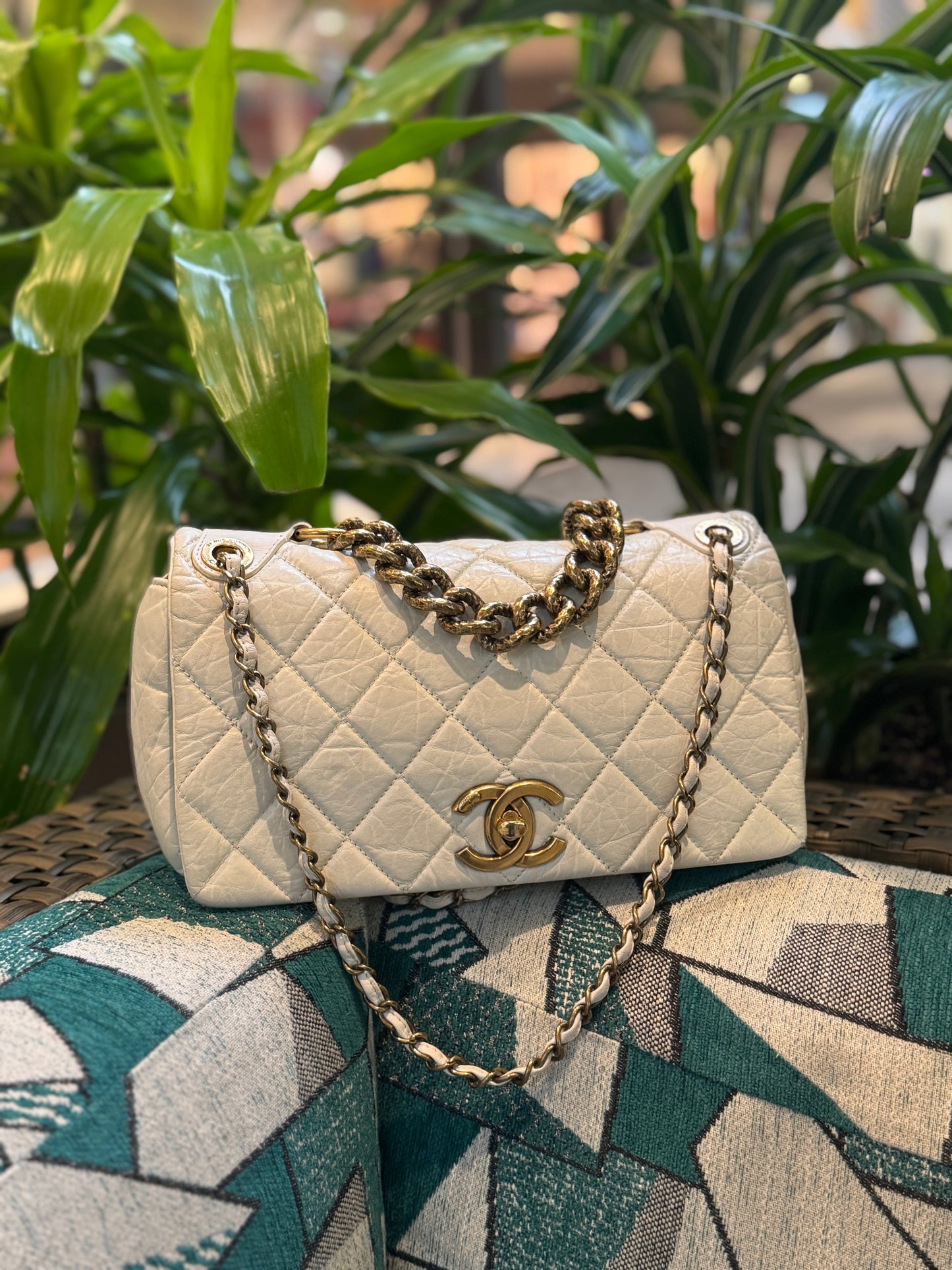 Chanel white quilted leather pondicherry flap bag TWS