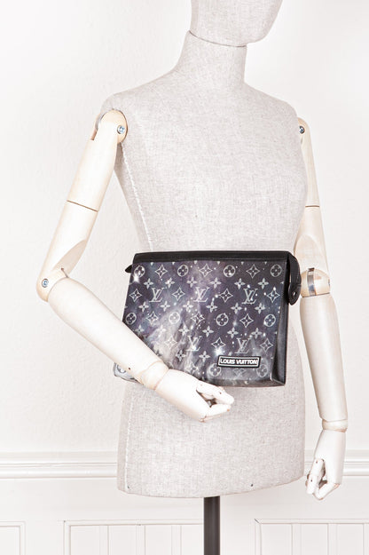 LOUIS VUITTON Galaxy Pochette Voyage MM