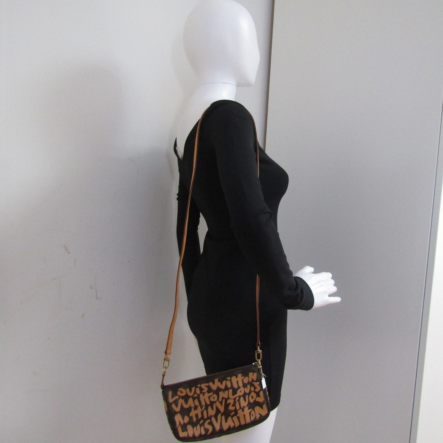LOUIS VUITTON Limited Edition x Stephen Sprouse Graffiti Pochette Accessorie bag