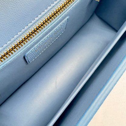 Christian Dior  Blue Montaigne 30