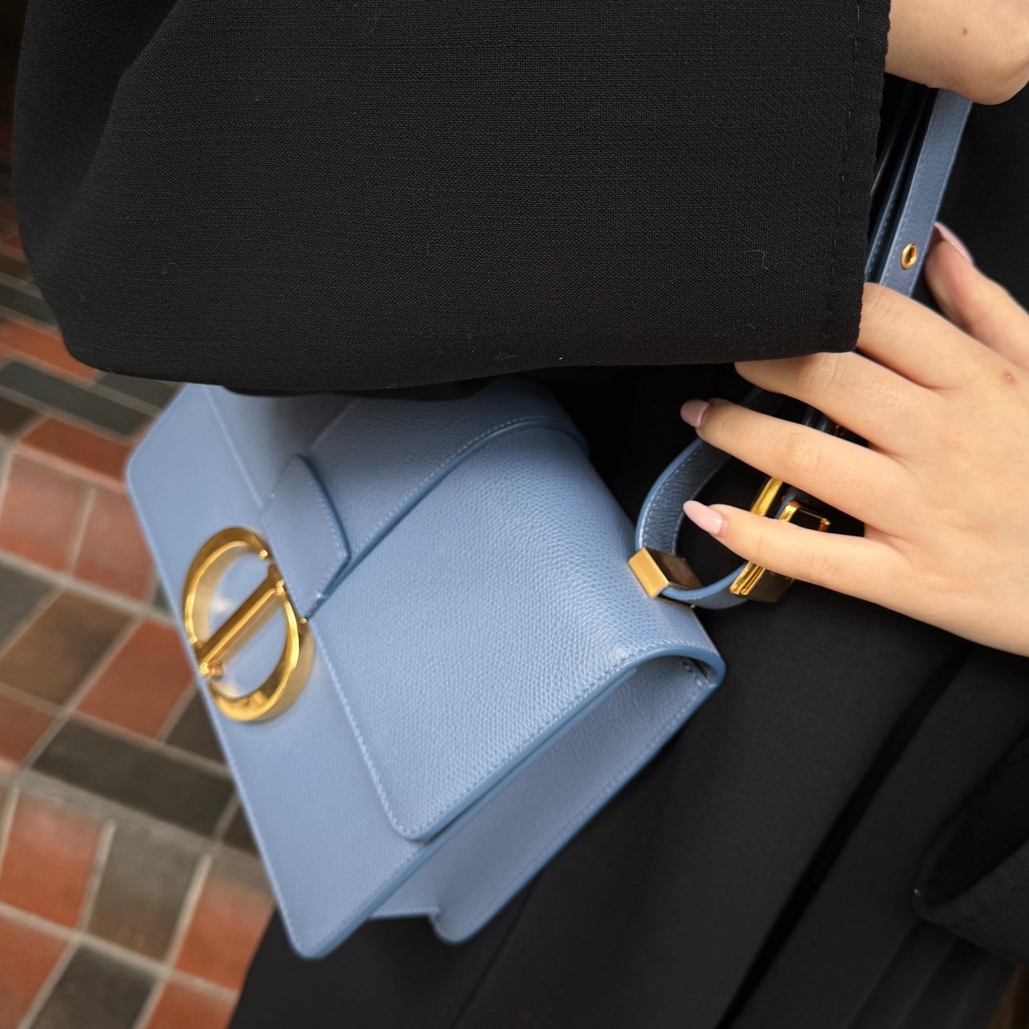 Christian Dior  Blue Montaigne 30