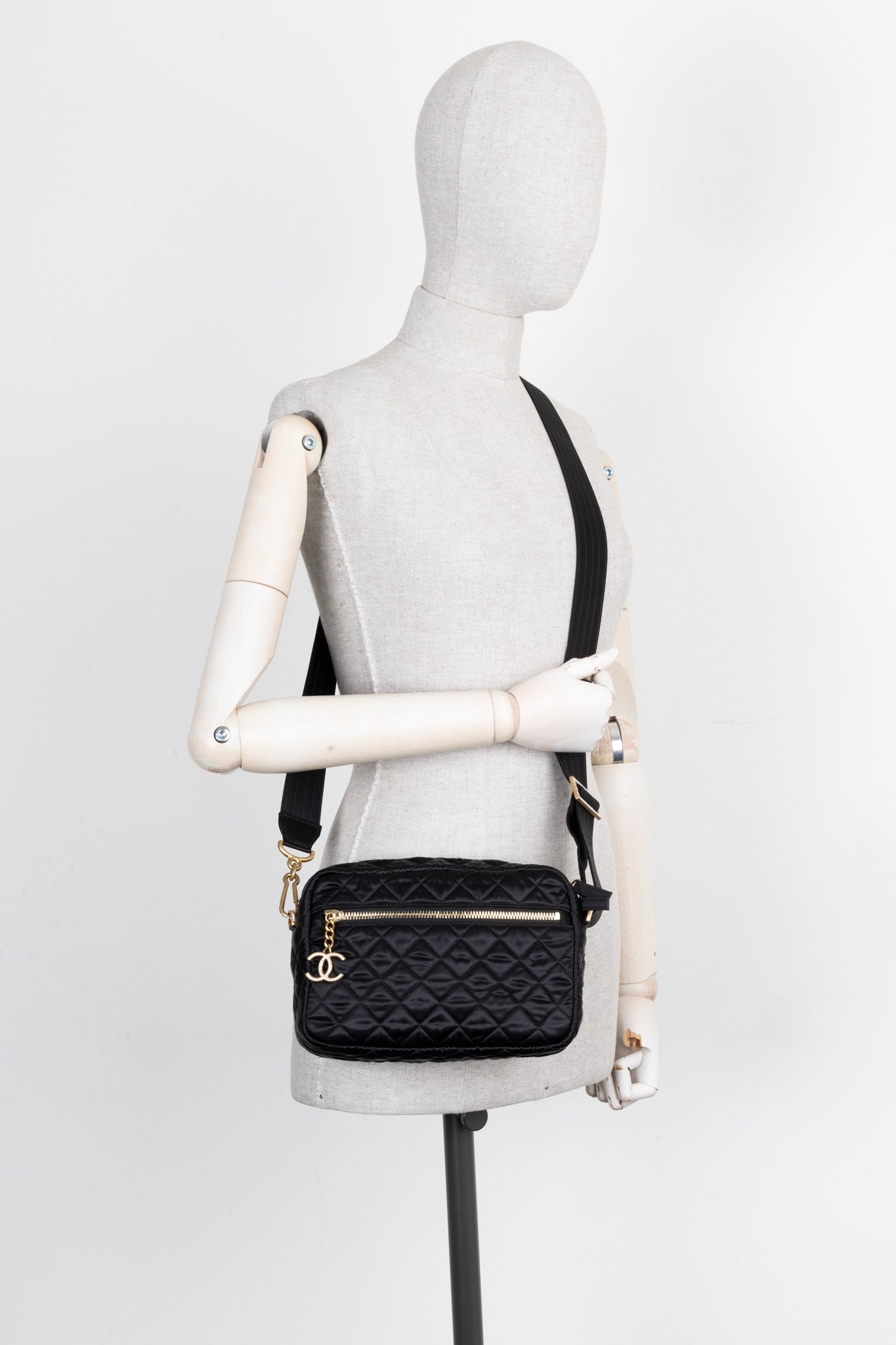 Chanel Camera Bag Black Crossbody Bag 5