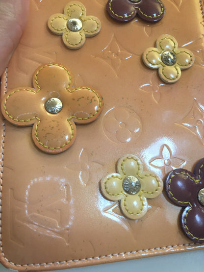 LOUIS VUITTON Lexington Pochette in Yellow Patent