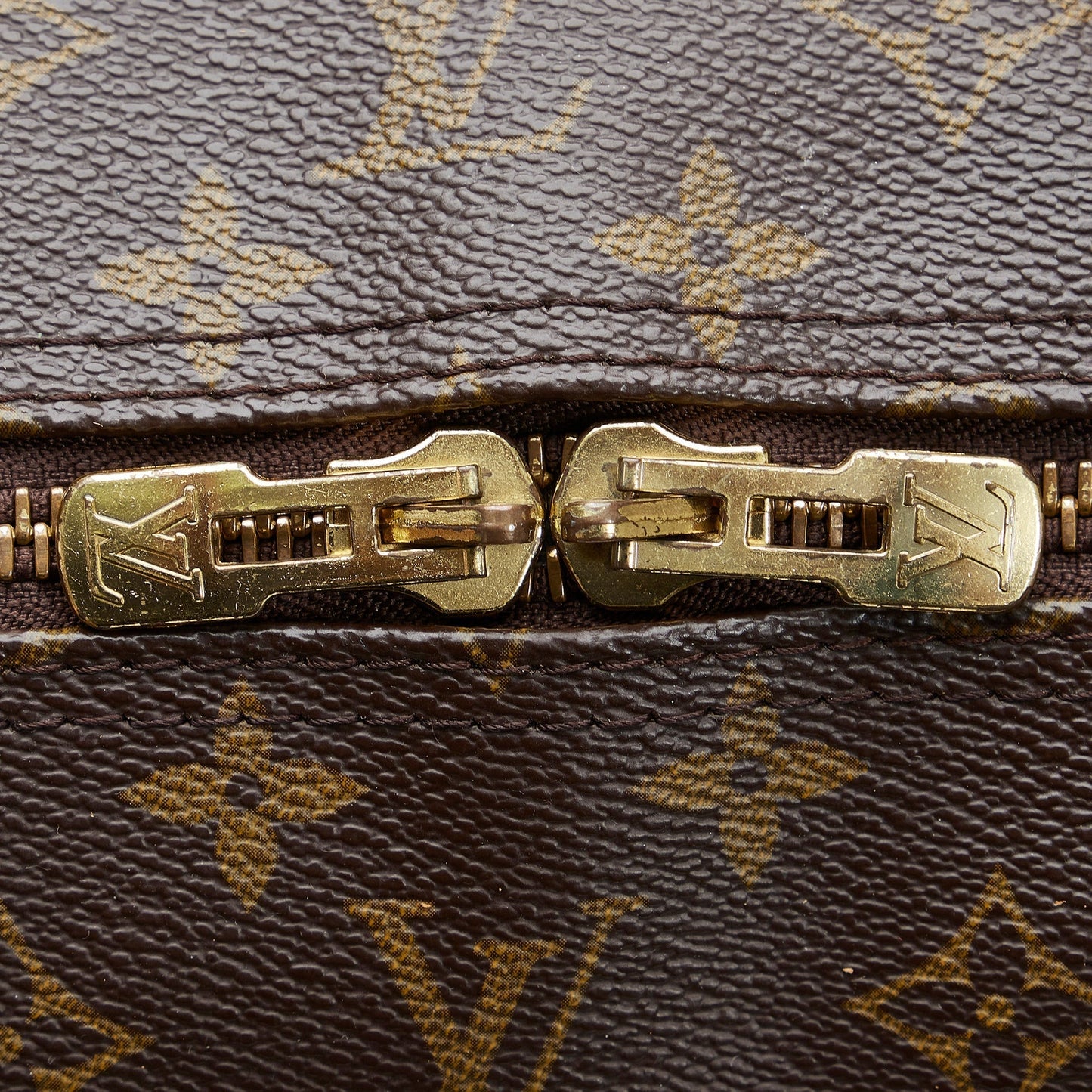 LOUIS VUITTON Monogram Keepall Bandouliere 60 Travel Bag