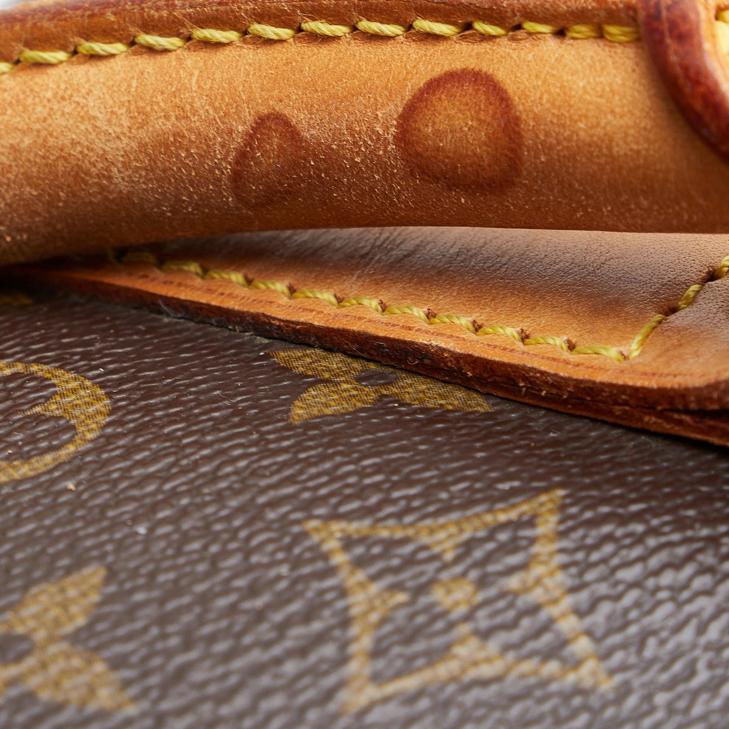 LOUIS VUITTON Monogram Keepall Bandouliere 60 Travel Bag