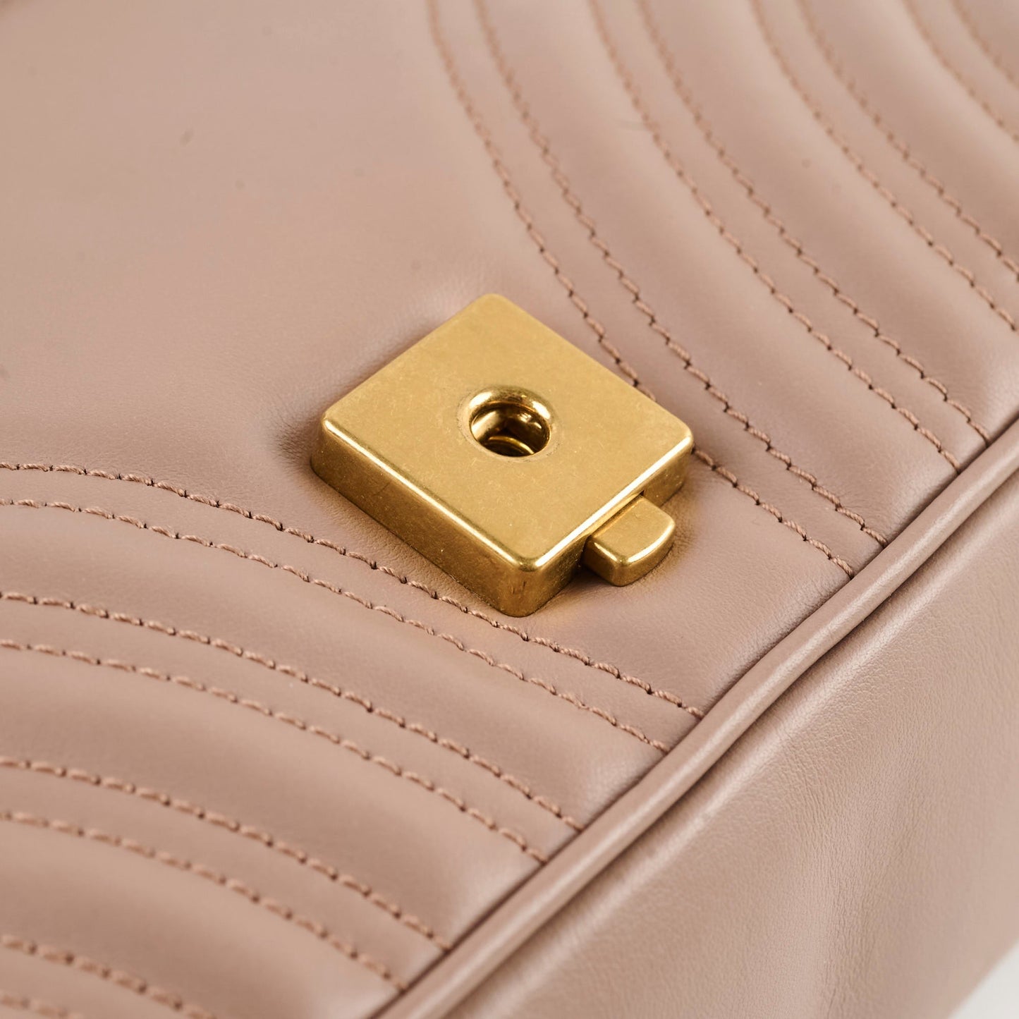 Gucci Marmont Small Shoulder Bag Beige / Dusty Pink