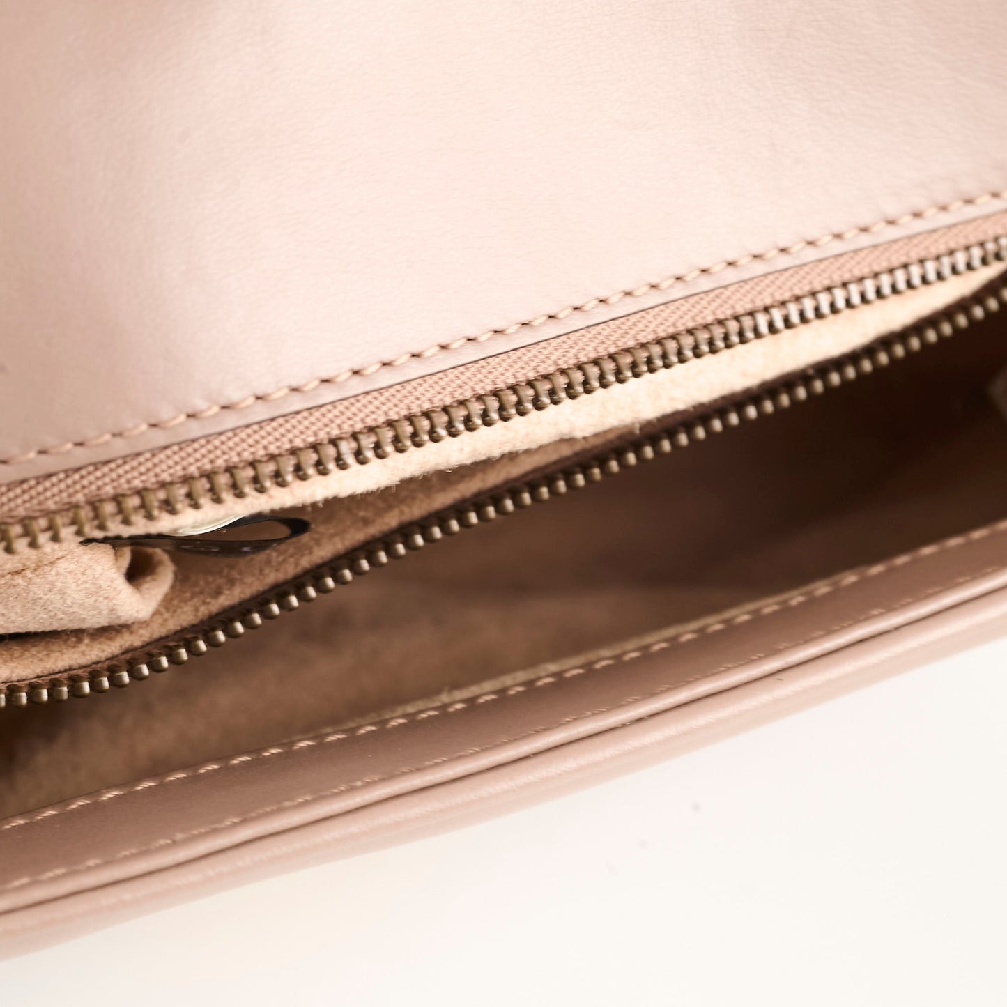 Gucci Marmont Small Shoulder Bag Beige / Dusty Pink