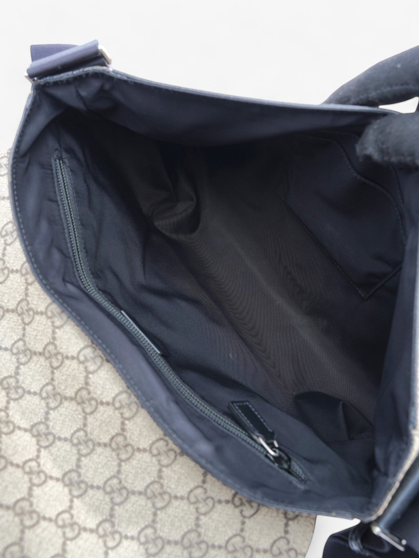 Gucci Web Messenger GG Supreme / Green / Red Canvas