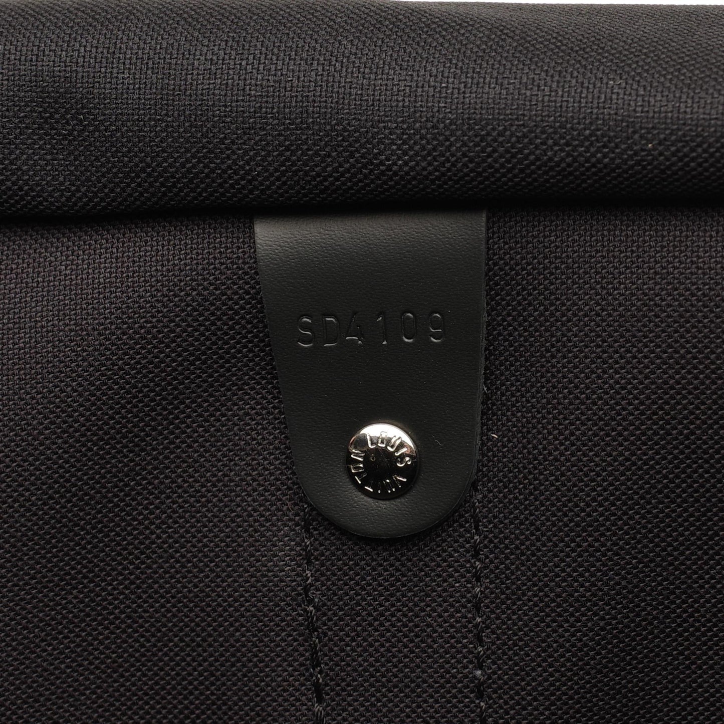 LOUIS VUITTON NEW Keepall 55 damier graphite strap customized "BATBAG II"!
