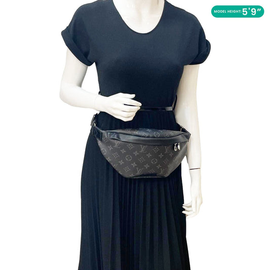 LOUIS VUITTON Discovery Monogram Eclipse Bumbag Black