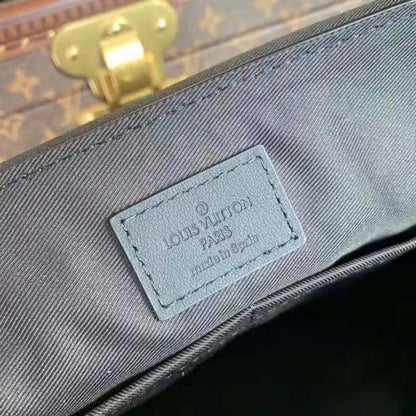 Louis Vuitton LV Aerogram Messenger Black Grained Calf Cowhide Leather Textile Lining