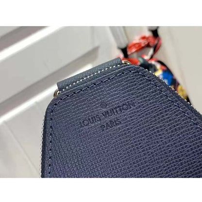 Louis Vuitton LV Unisex Avenue Slingbag NM Midnight Blue Taiga Cowhide Leather