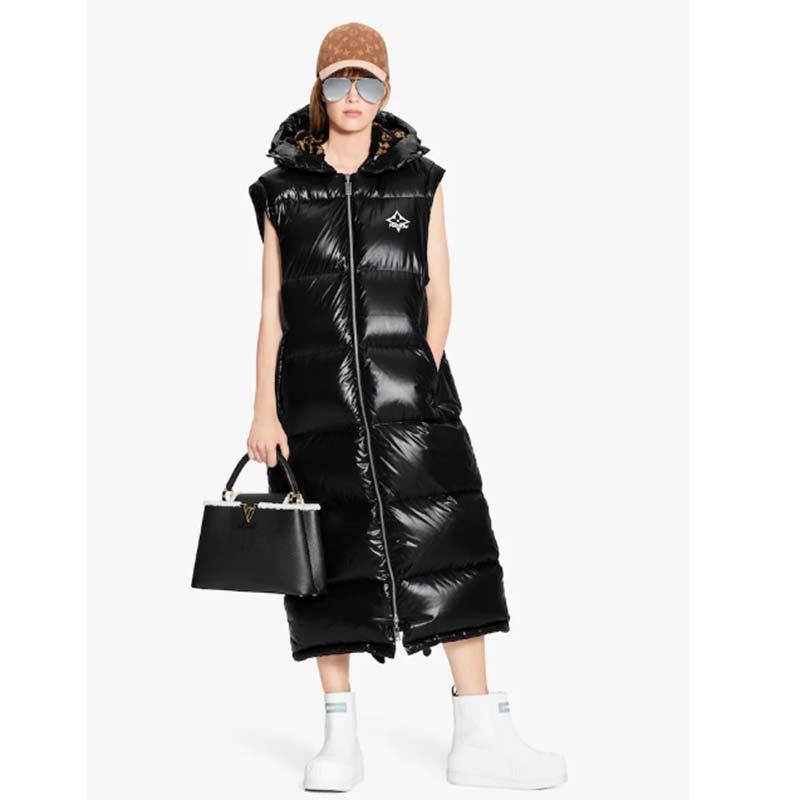 Louis Vuitton LV Women Capucines MM Bag Black Taurillon Leather Shearling Cowhide