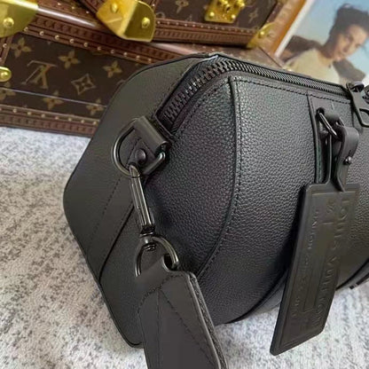 Louis Vuitton LV Unisex City Keepall Bag Black Aerogram Grained Calf Cowhide