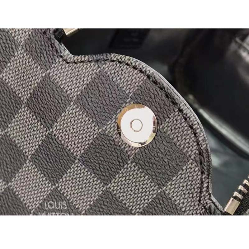 Louis Vuitton LV Unisex Dopp Kit Toilet Pouch Grey Damier Graphite Canvas