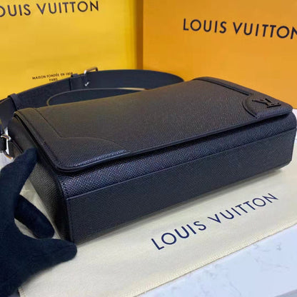 Louis Vuitton LV Unisex New Flap Messenger Black Taiga Cowhide Leather