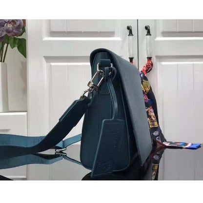 Louis Vuitton LV Unisex New Messenger Blue Aerogram Cowhide Leather Textile Lining