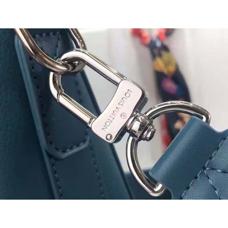 Louis Vuitton LV Unisex New Messenger Blue Aerogram Cowhide Leather Textile Lining
