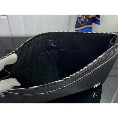 Louis Vuitton LV Unisex Pochette 24H Black Taiga Cowhide Leather Zip Closure