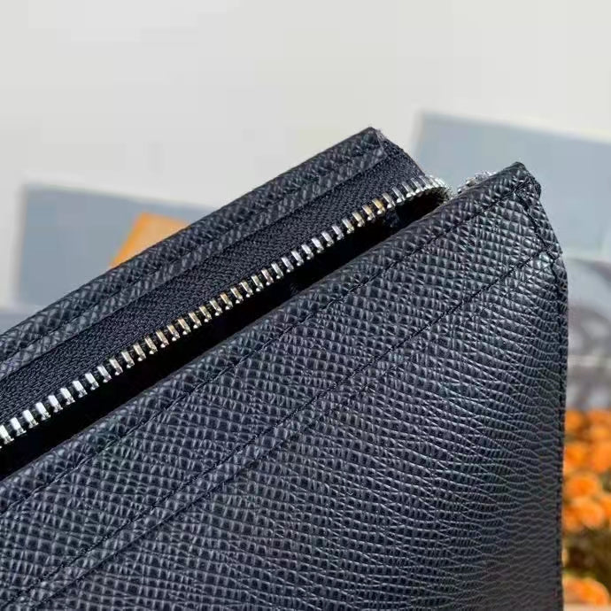 Louis Vuitton LV Unisex Pochette Voyage MM Black Taiga Cowhide Leather