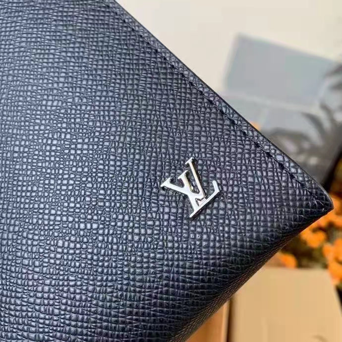 Louis Vuitton LV Unisex Pochette Voyage MM Black Taiga Cowhide Leather