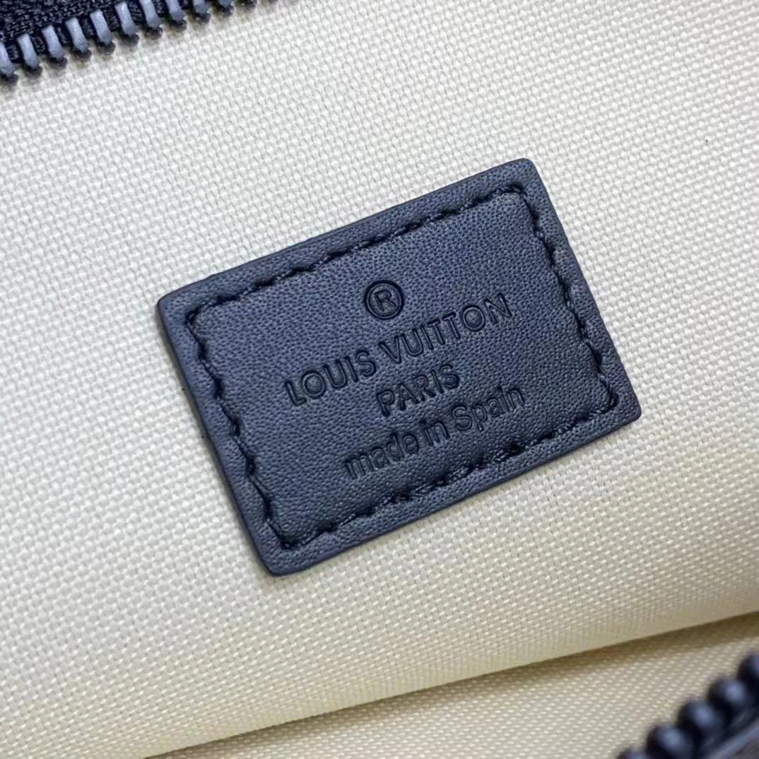 Louis Vuitton LV Unisex WeekEnd Tote GM Monogram Canvas Cowhide Leather