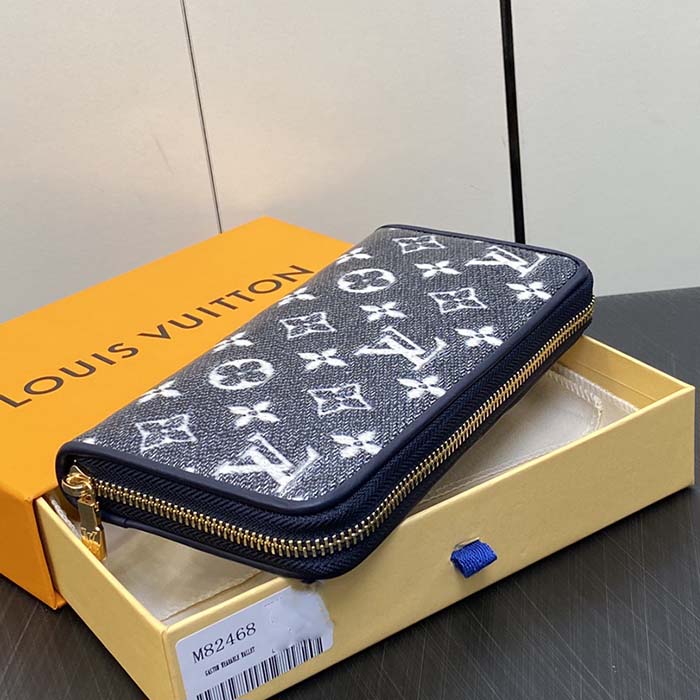 Louis Vuitton LV Unisex Zippy Wallet Blue Monogram Coated Canvas Cowhide Leather