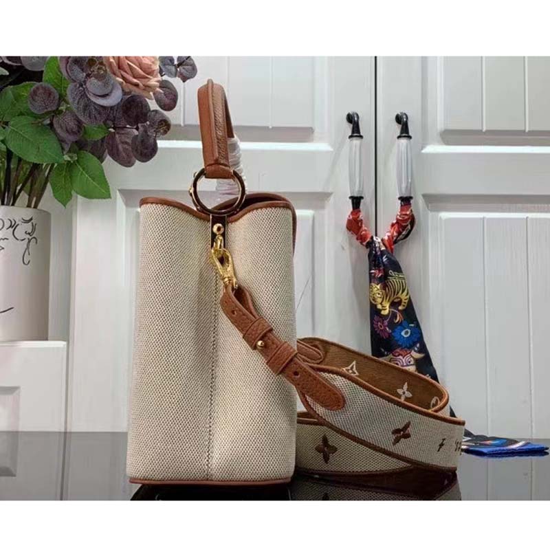 Louis Vuitton LV Women Capucines MM Handbag Caramel Brown Taurillon Leather Canvas