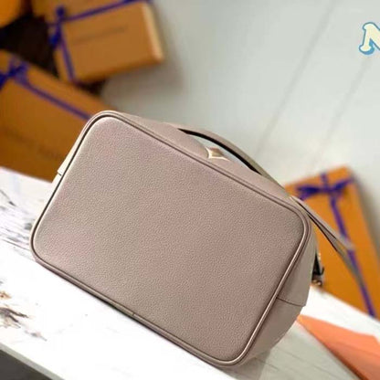 Louis Vuitton LV Women NéoNoé MM Bucket Bag Tourterelle Gray Cream Embossed Grained Cowhide Leather
