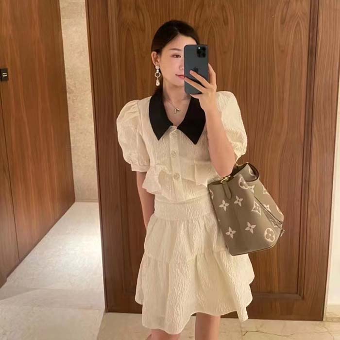 Louis Vuitton LV Women NéoNoé MM Bucket Bag Tourterelle Gray Cream Embossed Grained Cowhide Leather
