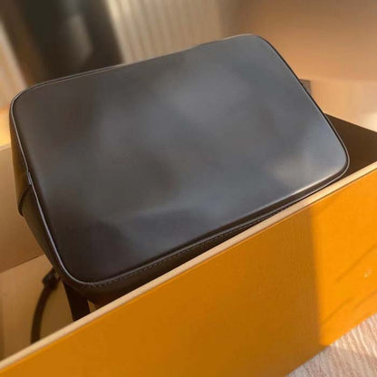 Louis Vuitton LV Women NéoNoé MM Bucket Black Epi Grained Cowhide Leather