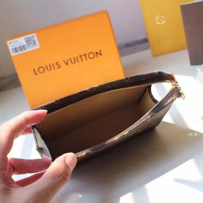 Louis Vuitton LV Women Toiletry Pouch 15 Monogram Canvas M47546