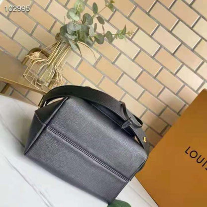 Louis Vuitton Unisex Lockme Bucket Bag Black Grained Calf Leather