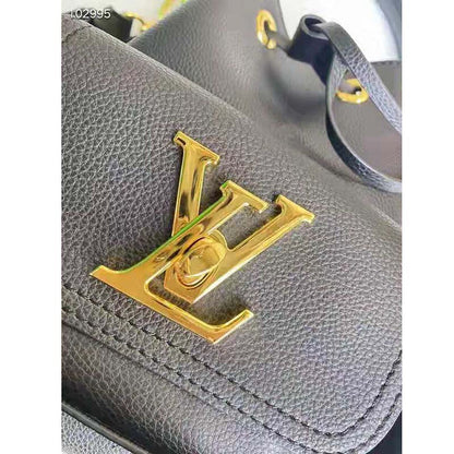 Louis Vuitton Unisex Lockme Bucket Bag Black Grained Calf Leather