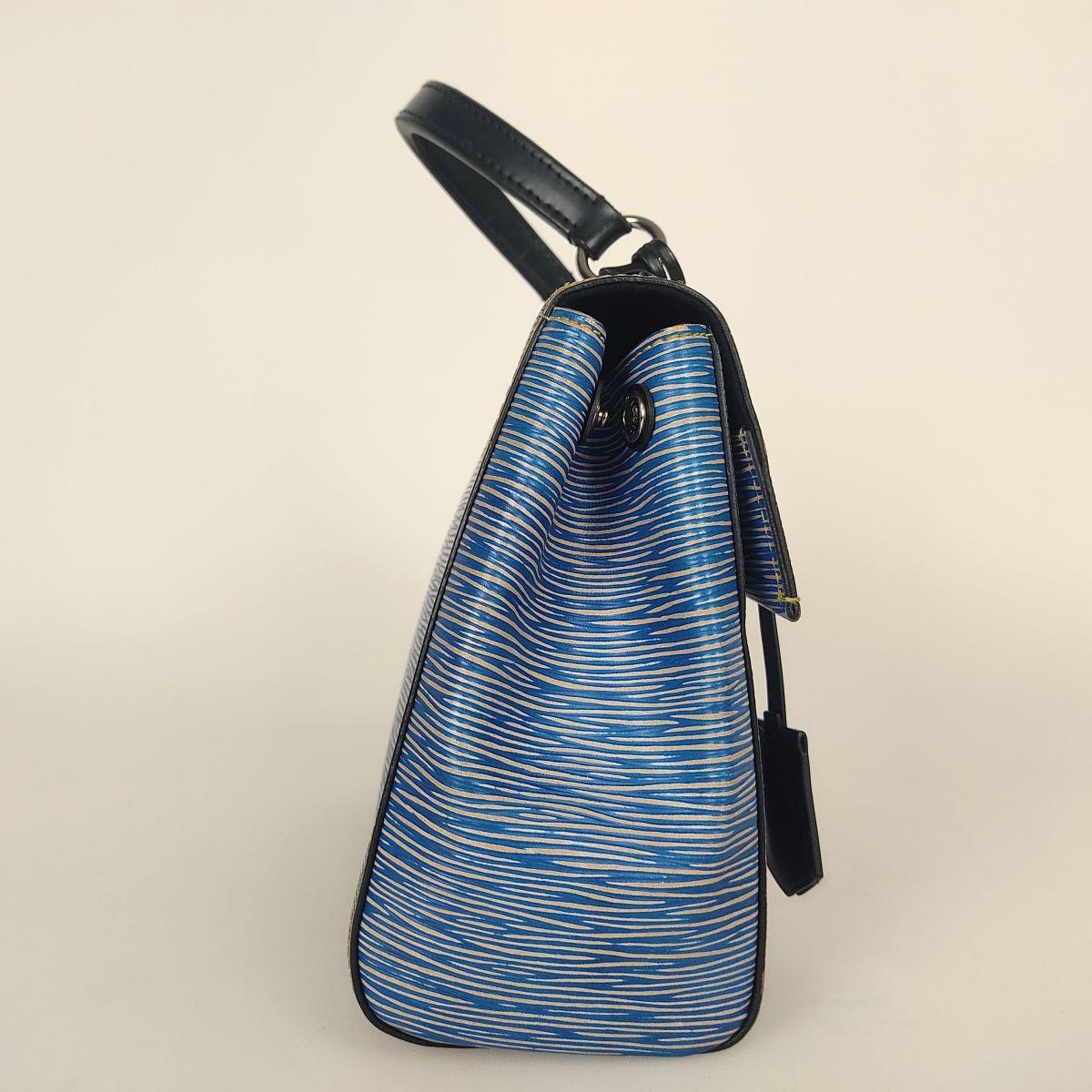 LOUIS VUITTON Cluny bag in light blue epi leather