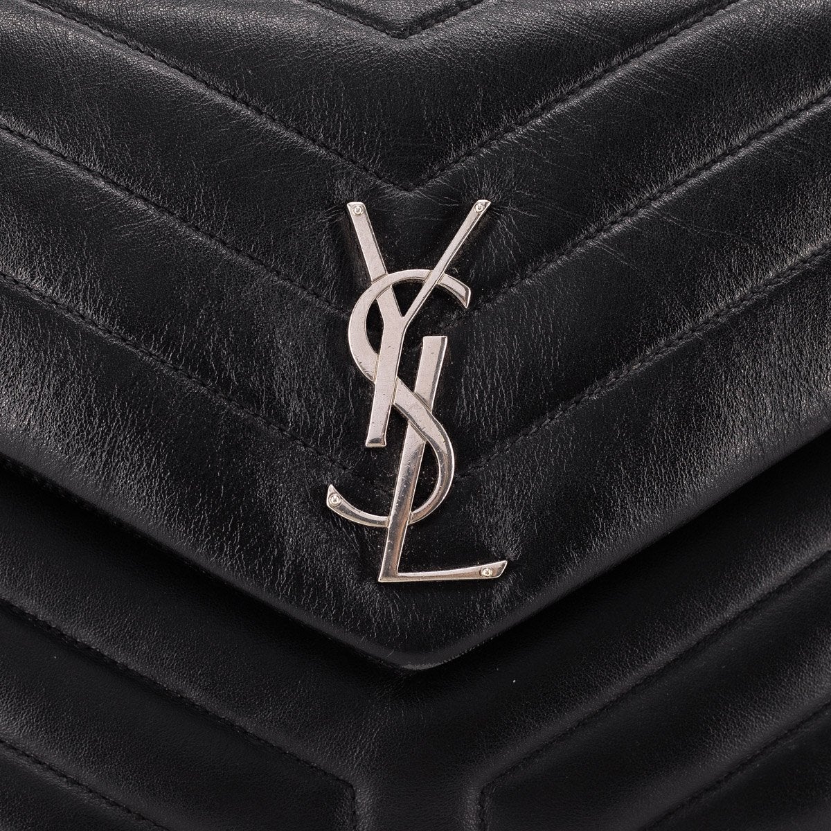 Saint Laurent Loulou Bag Black