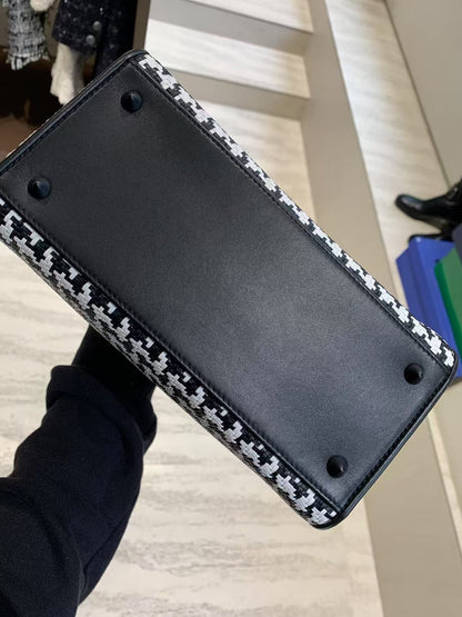 Pre-owned Certified Dior Limited Edition Medium Lady Dior Lambskin Woven Houndstooth with So Black Hardware, 2019, Full Set