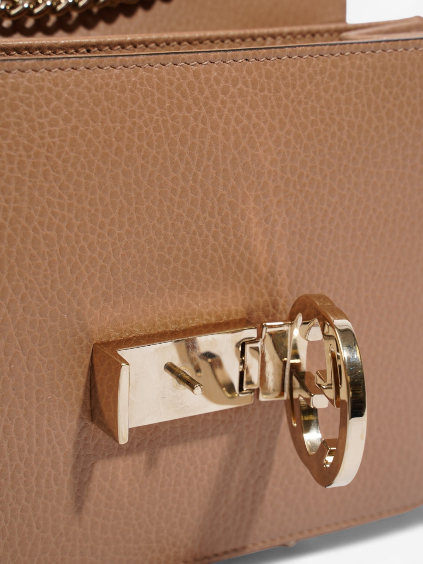 Gucci Interlocking G Chain Camel Leather