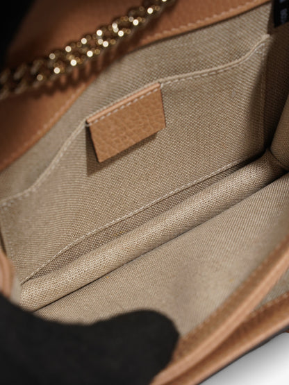 Gucci Interlocking G Chain Camel Leather