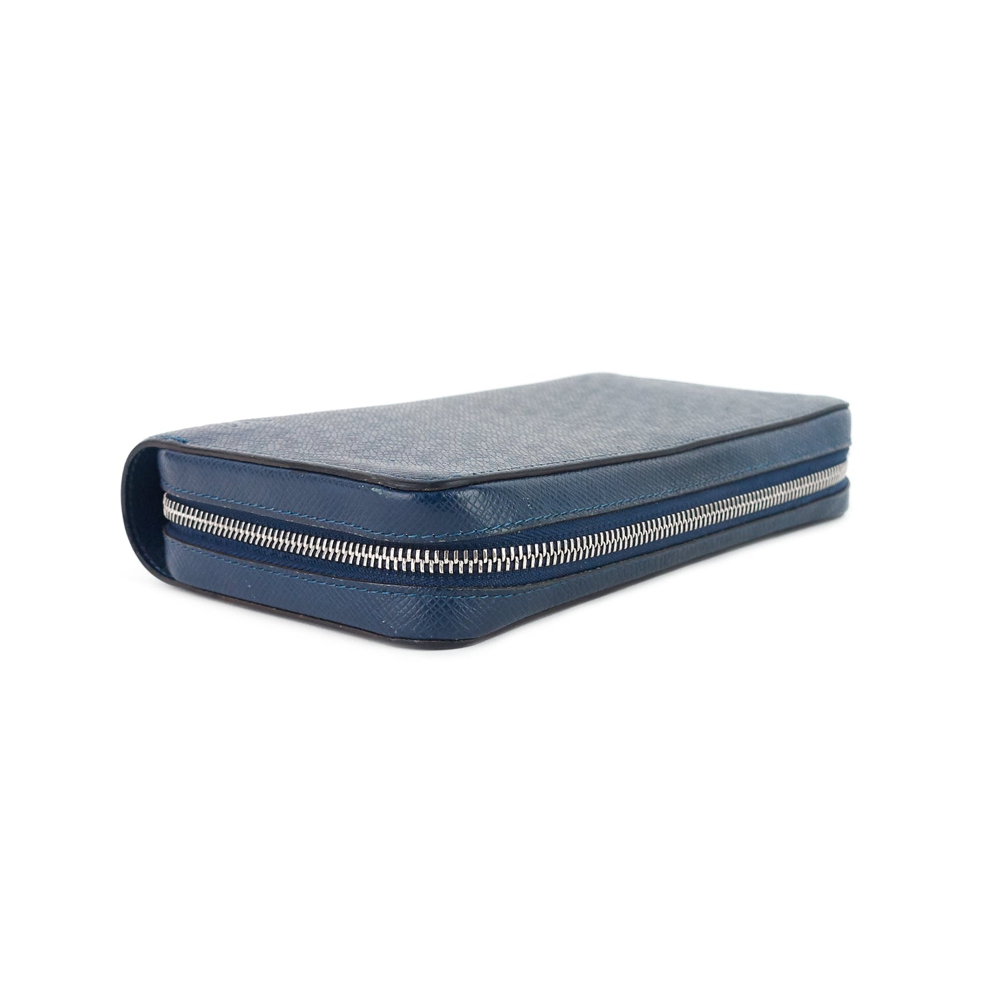 LOUIS VUITTON Zippy XL Taiga Leather Organizer Wallet