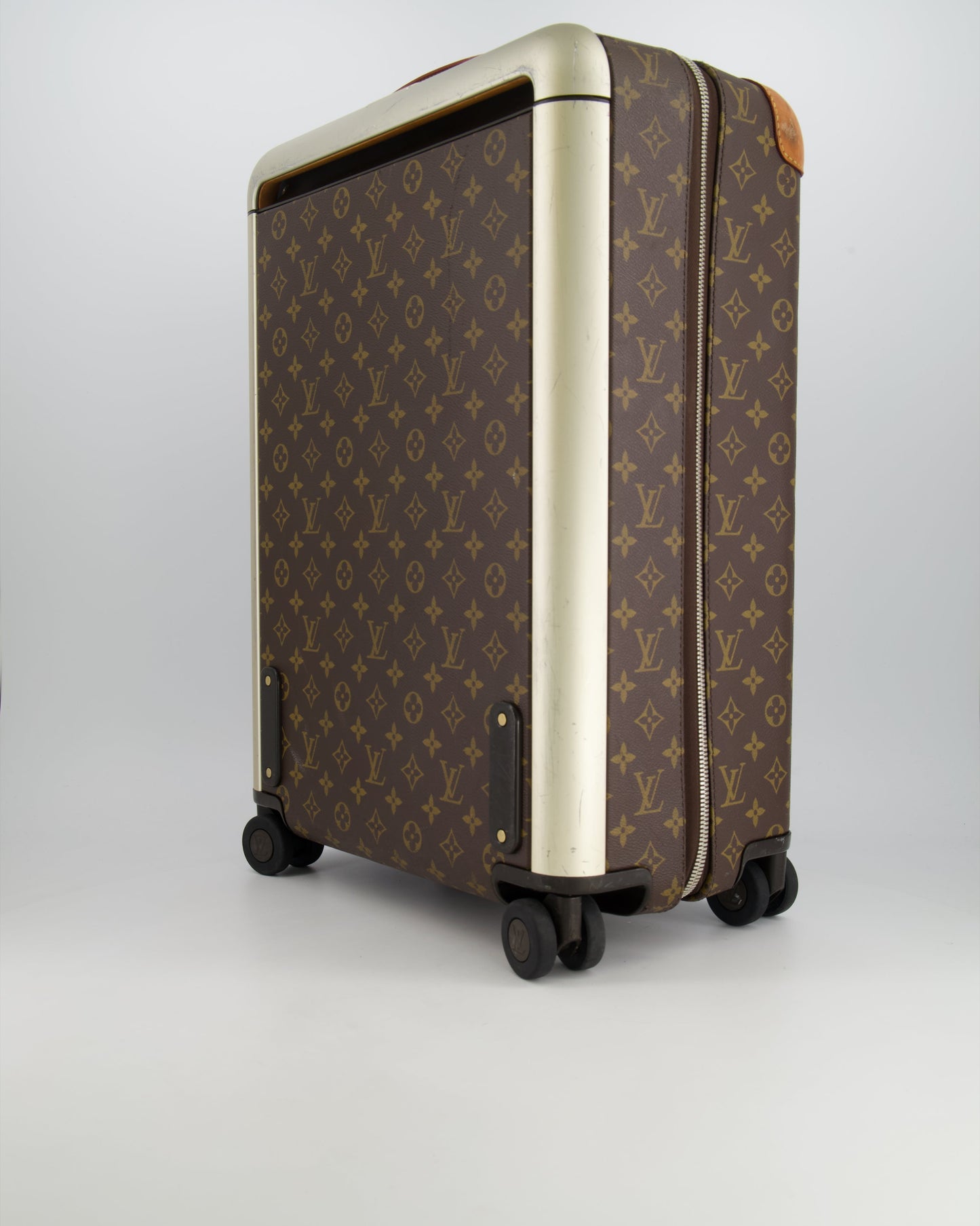 Louis Vuitton Horizon 55 Cabin Suitcase in Brown Monogram Canvas