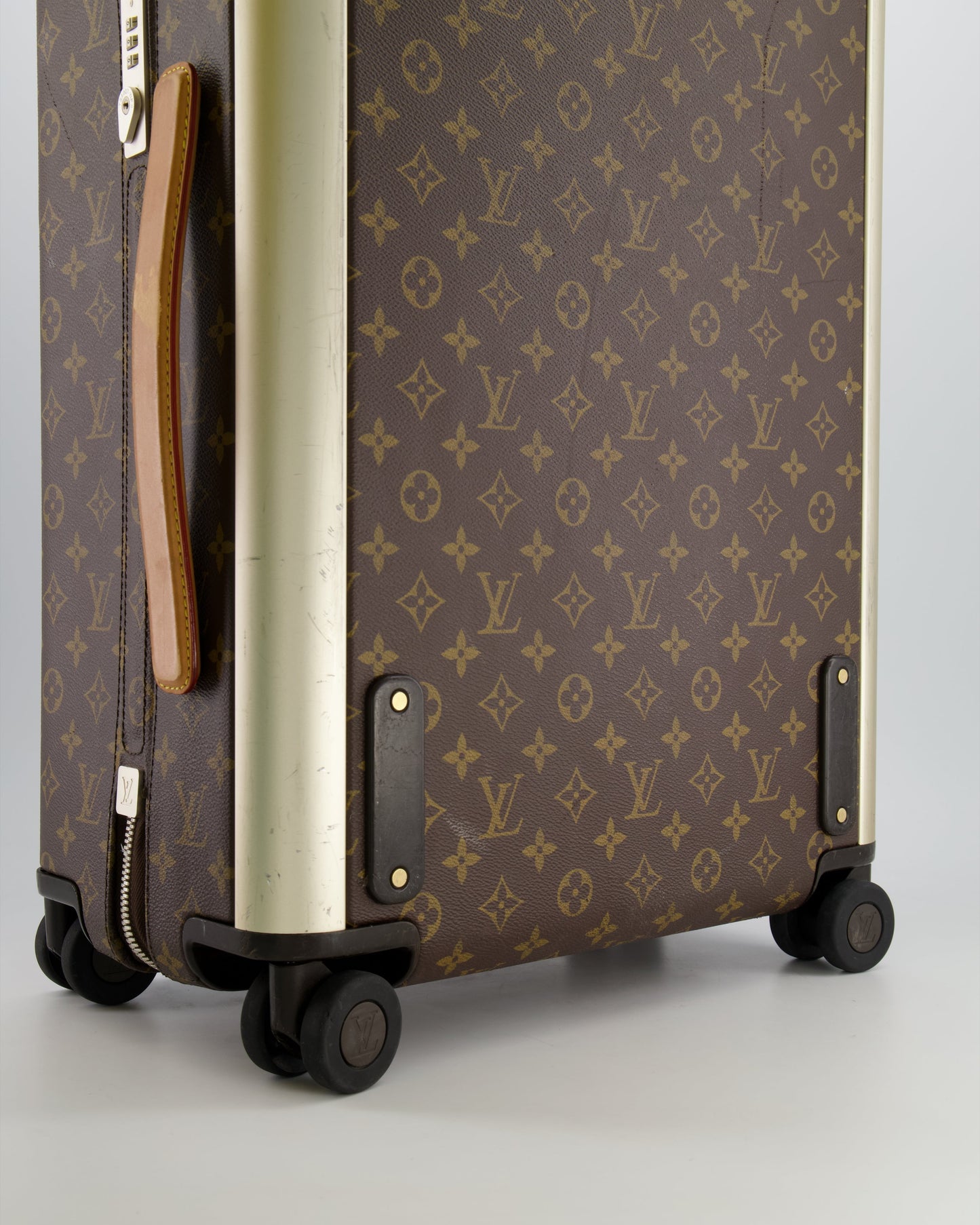 Louis Vuitton Horizon 55 Cabin Suitcase in Brown Monogram Canvas