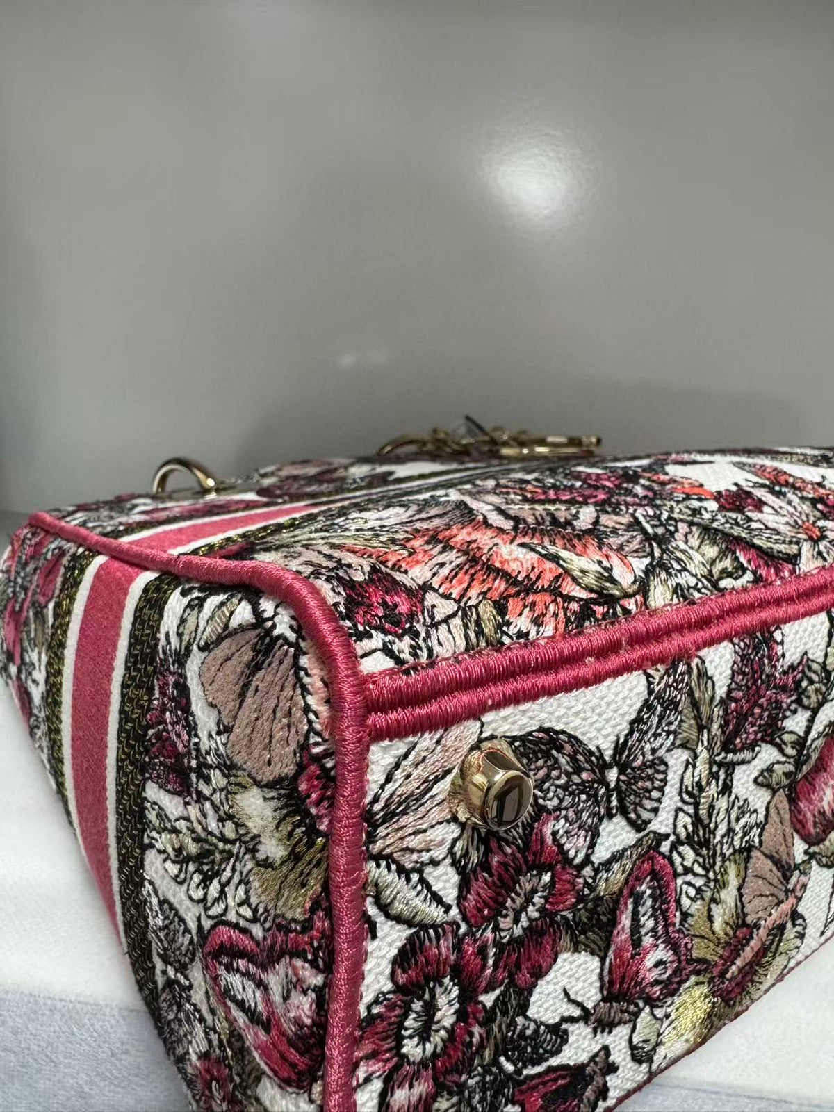 Pre-owned Certified Dior Lady D-Lite Medium Butterfly Floral Embroidered Canvas with Light Golden Hardware, 2021, w/ dust bag, strap