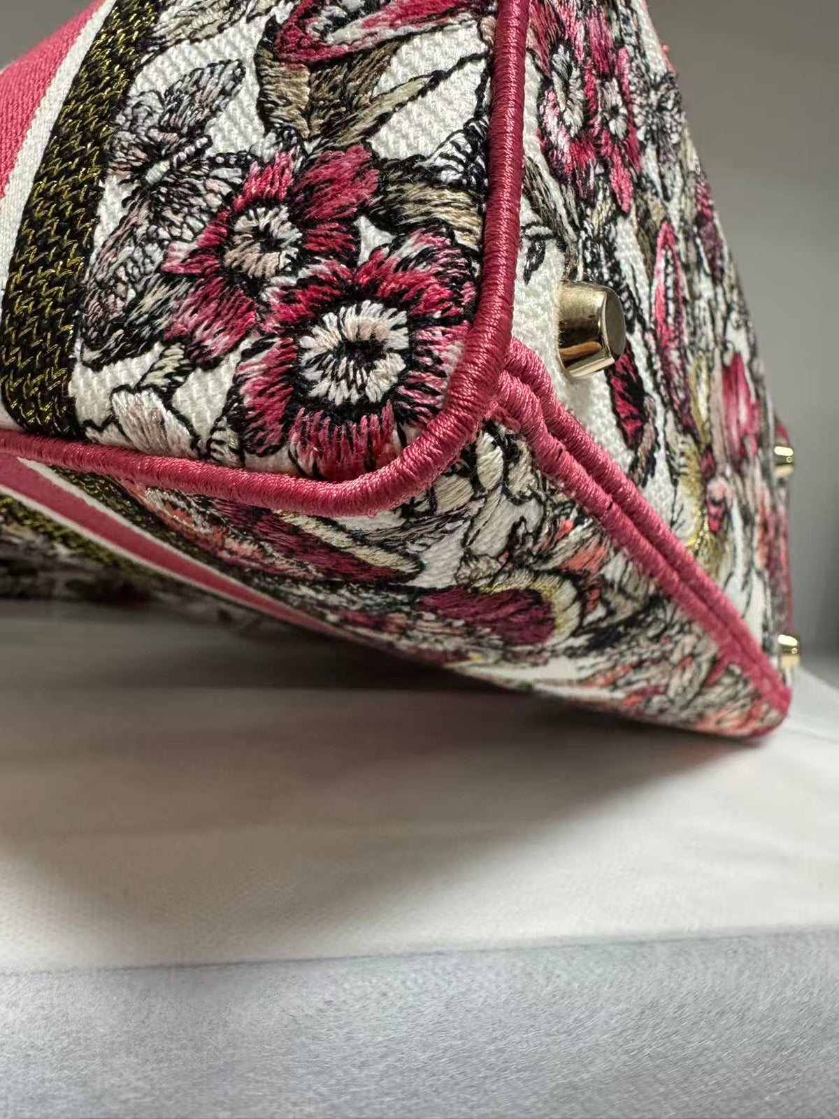 Pre-owned Certified Dior Lady D-Lite Medium Butterfly Floral Embroidered Canvas with Light Golden Hardware, 2021, w/ dust bag, strap