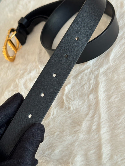 Pre-owned Certified Dior Montaigne 30 Belt Black Calfskin with Golden Crystal Hardware, Size 70, 2022, w/ box