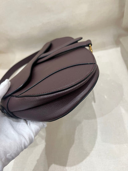 Pre-owned Certified Dior Saddle in Burgundy Brown Grained Calfskin with Golden Hardware, 2018, w/ dust bag, Dior canvas strap