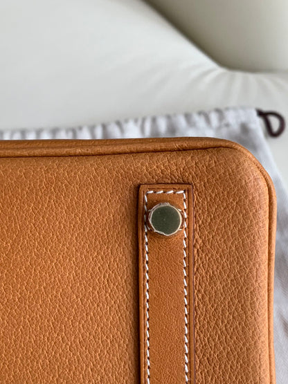 Pre-owned Certified Hermes Birkin 25 in 1H Toffee Peau Porc Pigskin with Golden Hardware, 2022, w/ Full Set