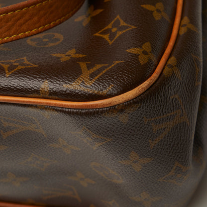 LOUIS VUITTON Monogram Batignolles Horizontal Tote Bag