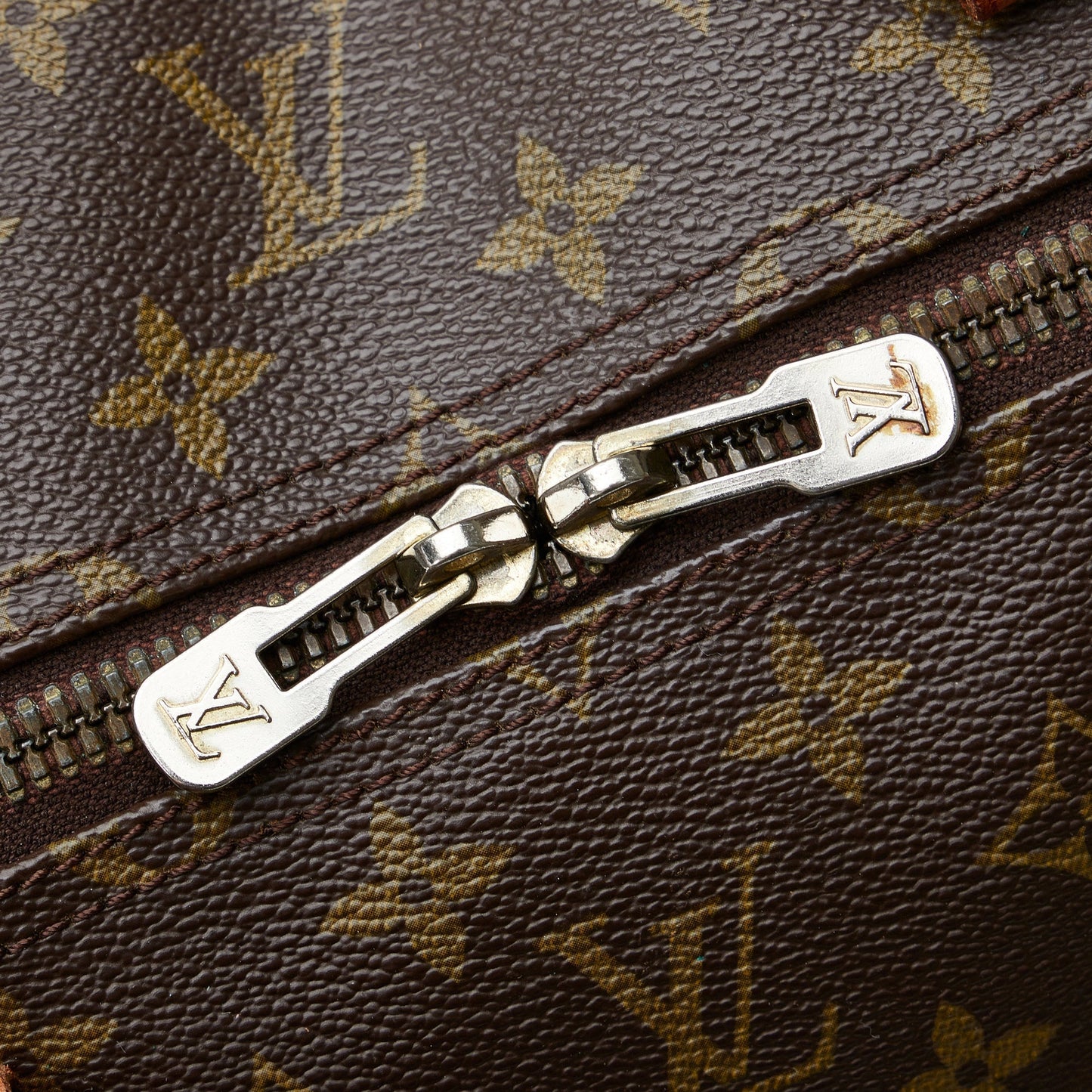 LOUIS VUITTON Monogram Keepall Bandouliere 60 Travel Bag