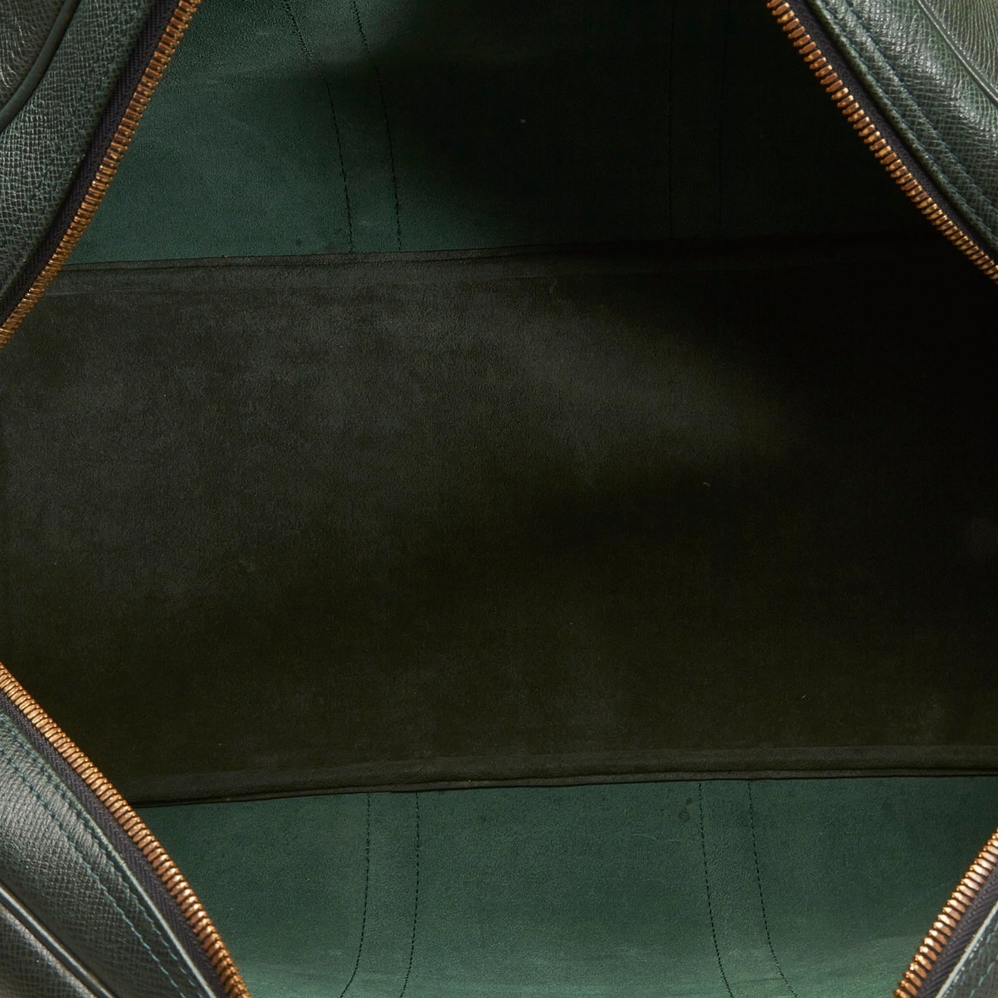 LOUIS VUITTON Taiga Kendall GM Green
